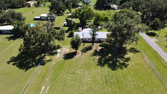 235 OLD WELCOME ROAD, Lithia, FL 33547