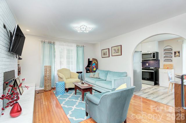 629 Grandin Road, Charlotte, NC 28208