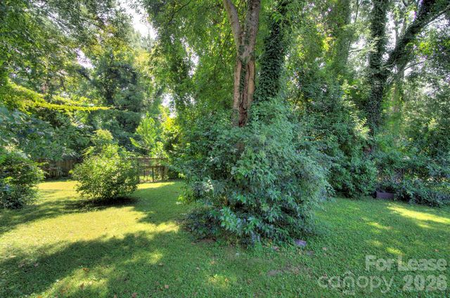 629 Grandin Road, Charlotte, NC 28208