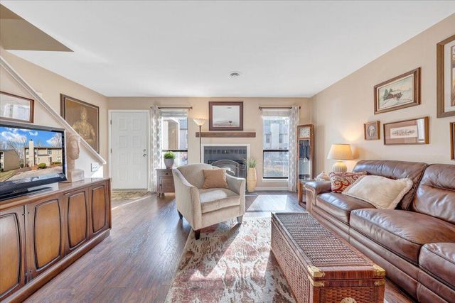 7022 Oak CT, Roanoke, VA 24018