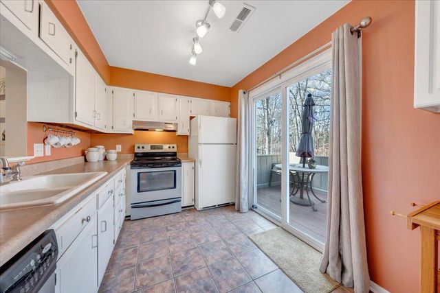 7022 Oak CT, Roanoke, VA 24018