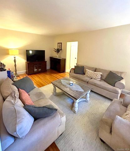 475 Bronx River Road 3G, Yonkers, NY 10704