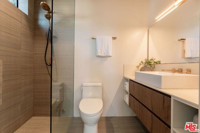 1208 Palms Boulevard, Venice, CA 90291