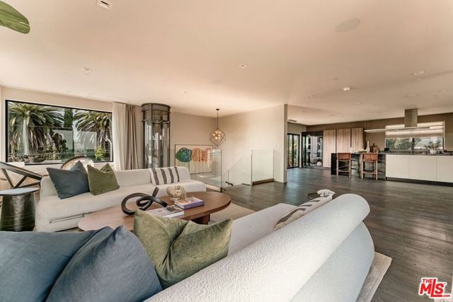 1208 Palms Boulevard, Venice, CA 90291