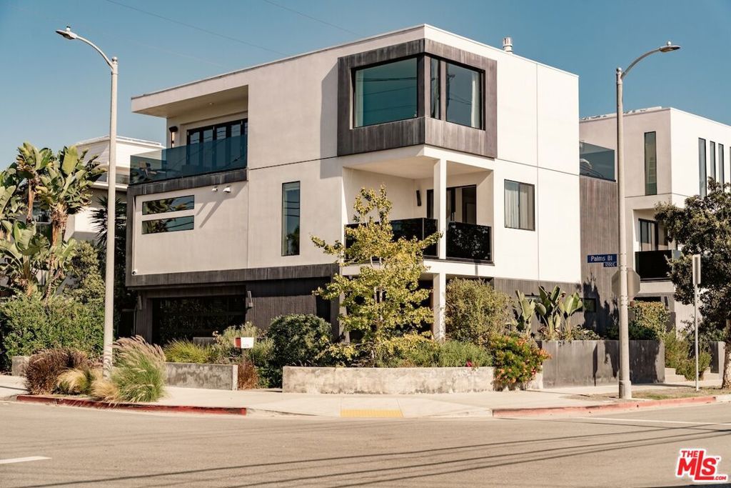 1208 Palms Boulevard, Venice, CA 90291 — photo 2