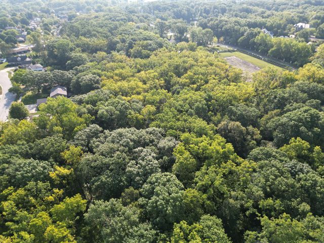 991 Greenview Drive, Crown Point, IN 46307