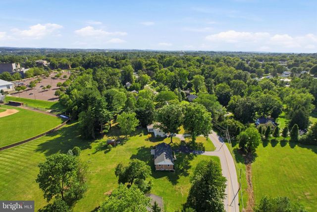 315 E 9TH AVE, Collegeville, PA 19426