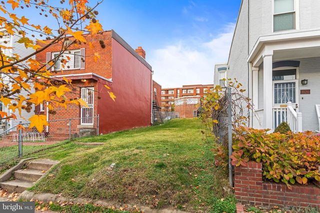 1018 4TH ST NE, Washington, DC 20002