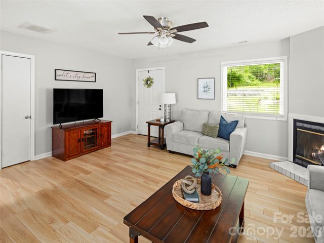 224 Clover Drive, Fletcher, NC 28732