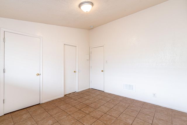 206 PRINCETON Drive SE 7, Albuquerque, NM 87106