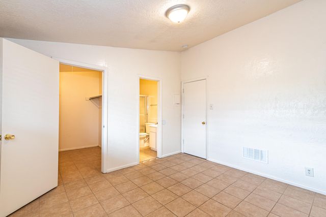 206 PRINCETON Drive SE 7, Albuquerque, NM 87106