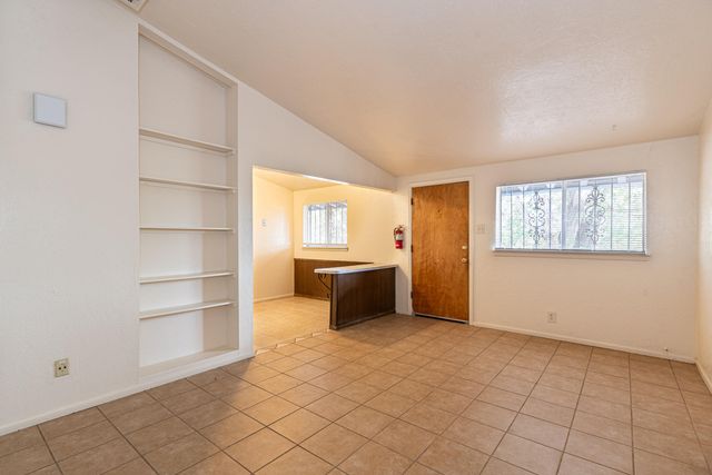 206 PRINCETON Drive SE 7, Albuquerque, NM 87106