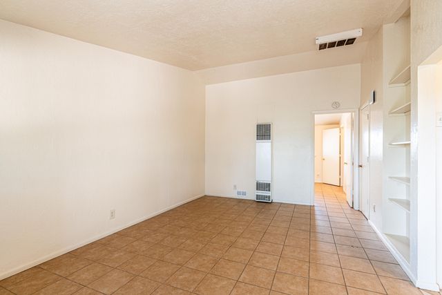 206 PRINCETON Drive SE 7, Albuquerque, NM 87106