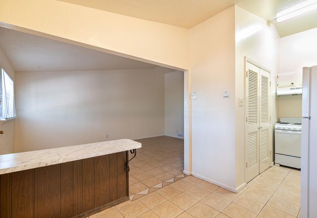 206 PRINCETON Drive SE 7, Albuquerque, NM 87106