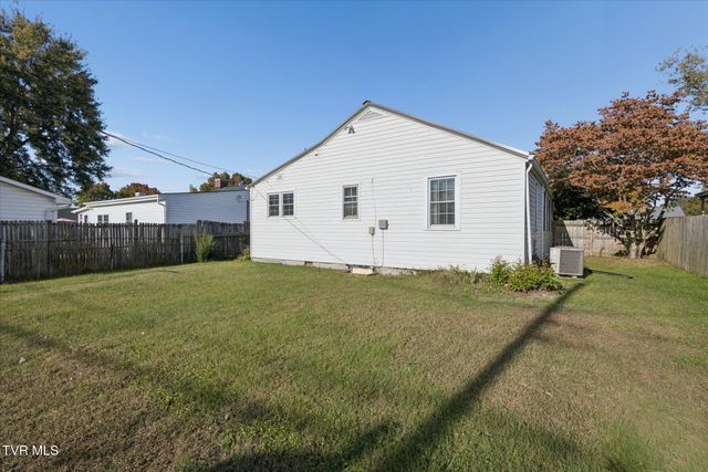 1613 Carolina Avenue, Kingsport, TN 37664