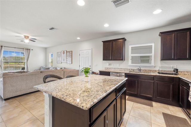 9335 AMERICAN HICKORY LANE, Riverview, FL 33578
