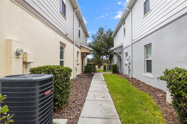 9335 AMERICAN HICKORY LANE, Riverview, FL 33578