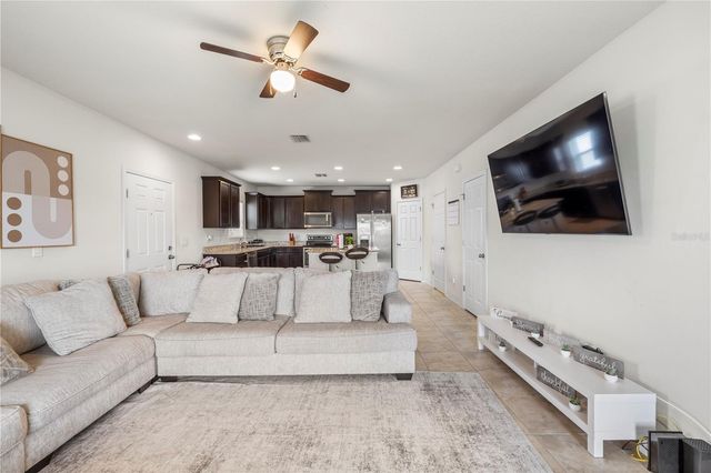 9335 AMERICAN HICKORY LANE, Riverview, FL 33578