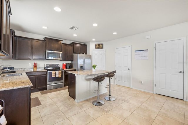 9335 AMERICAN HICKORY LANE, Riverview, FL 33578