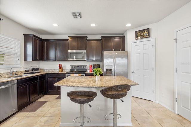 9335 AMERICAN HICKORY LANE, Riverview, FL 33578