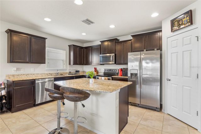 9335 AMERICAN HICKORY LANE, Riverview, FL 33578