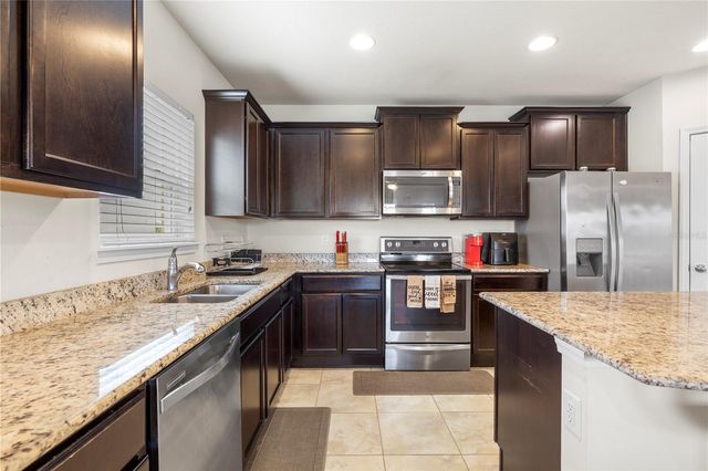 9335 AMERICAN HICKORY LANE, Riverview, FL 33578