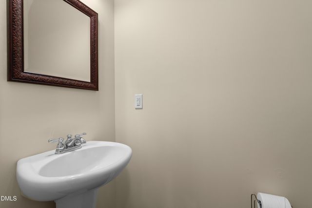 3977 Amelia Park Drive, Raleigh, NC 27606