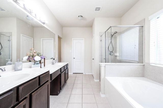20222 Ray Falls Drive, Tomball, TX 77375