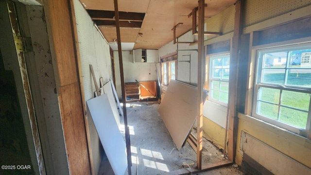 503 S Florida Avenue, Columbus, KS 66725