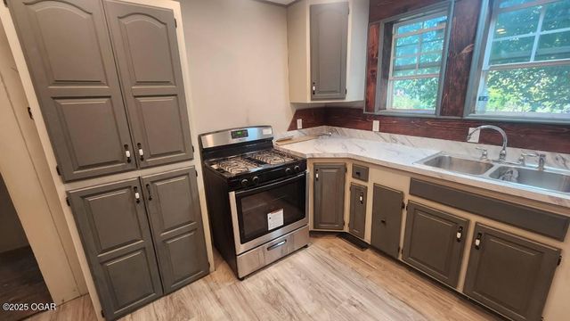 503 S Florida Avenue, Columbus, KS 66725