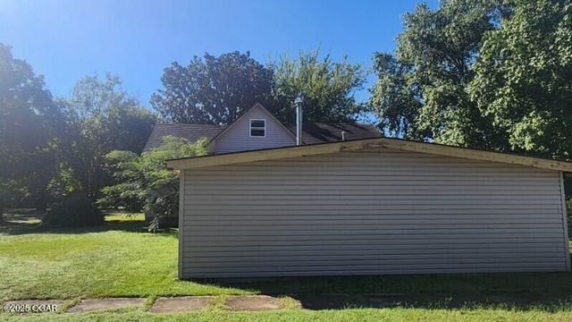 503 S Florida Avenue, Columbus, KS 66725