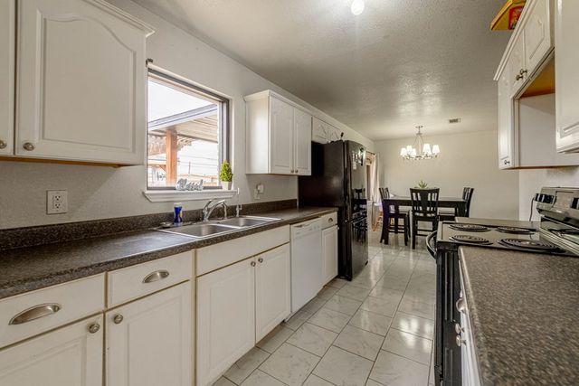 4519 Roosevelt Dr, Midland, TX 79703