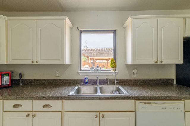 4519 Roosevelt Dr, Midland, TX 79703