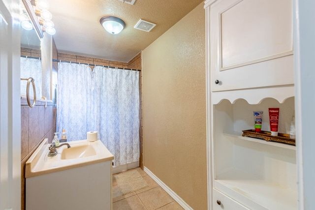 4519 Roosevelt Dr, Midland, TX 79703