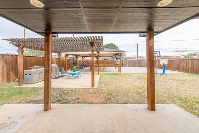 4519 Roosevelt Dr, Midland, TX 79703