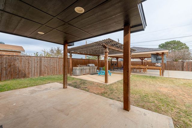 4519 Roosevelt Dr, Midland, TX 79703