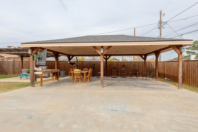 4519 Roosevelt Dr, Midland, TX 79703