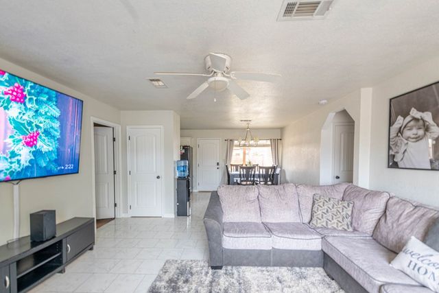 4519 Roosevelt Dr, Midland, TX 79703