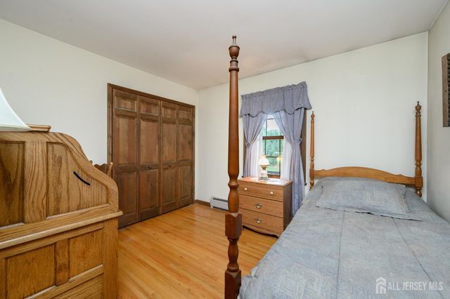 18 Joe Ent Road, Flemington, NJ 08822