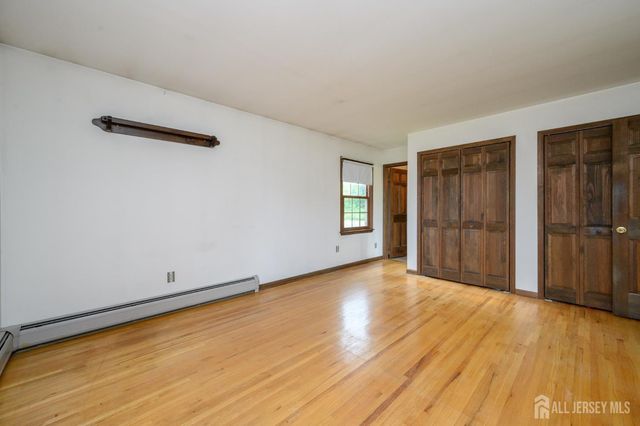 18 Joe Ent Road, Flemington, NJ 08822