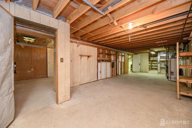 18 Joe Ent Road, Flemington, NJ 08822