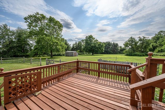 18 Joe Ent Road, Flemington, NJ 08822