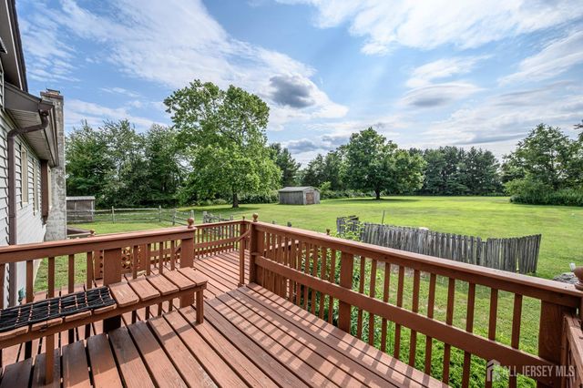 18 Joe Ent Road, Flemington, NJ 08822
