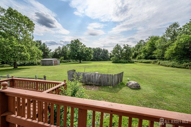 18 Joe Ent Road, Flemington, NJ 08822