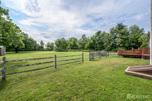 18 Joe Ent Road, Flemington, NJ 08822