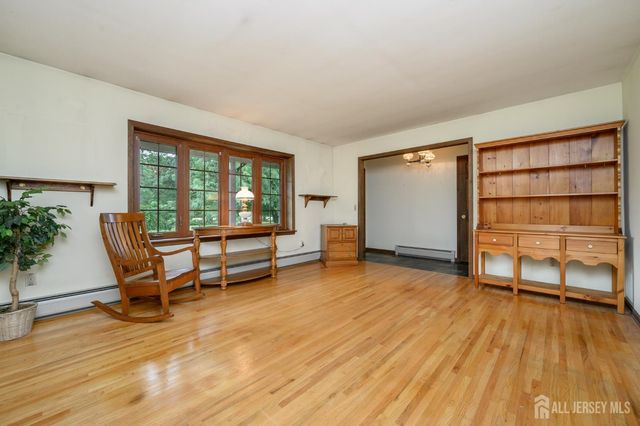 18 Joe Ent Road, Flemington, NJ 08822