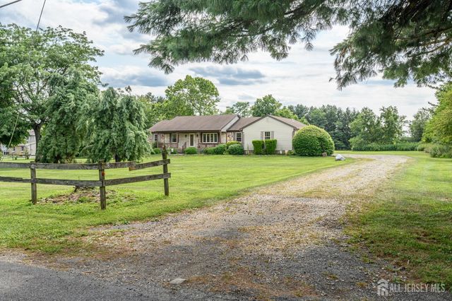 18 Joe Ent Road, Flemington, NJ 08822