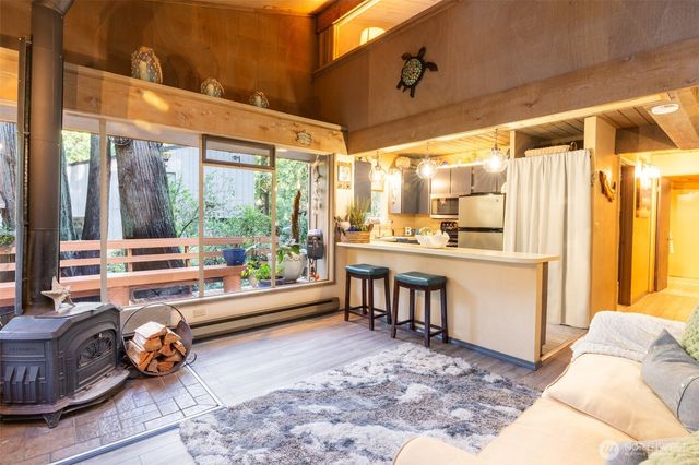 681 E Pointes Drive W, Shelton, WA 98584