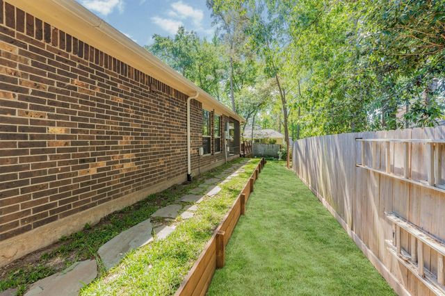 12519 Brightwood Drive, Montgomery, TX 77356