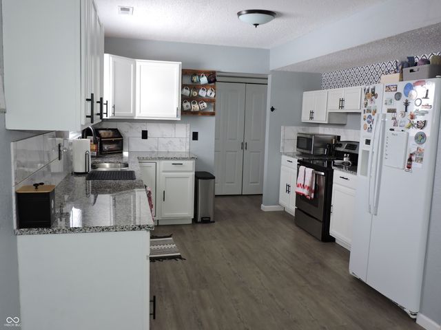 1590 Tulip Court, Franklin, IN 46131